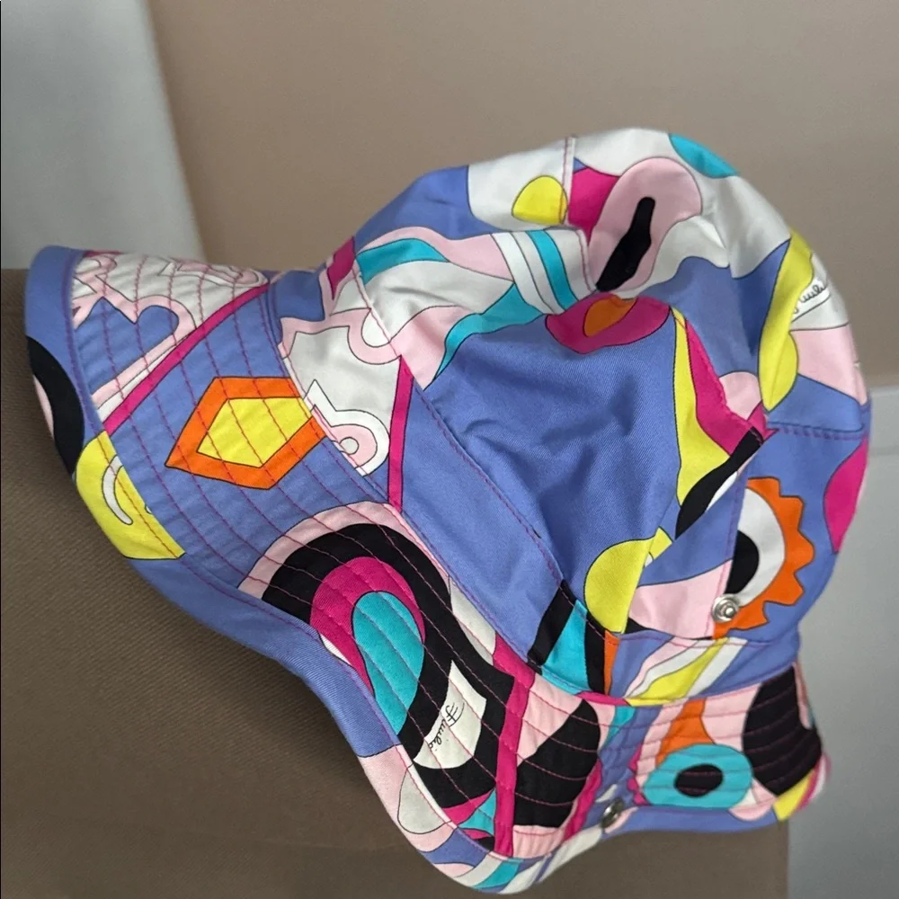 PUCCI Vibrant Multicolor Geometric Bucket Hat - Blue Base